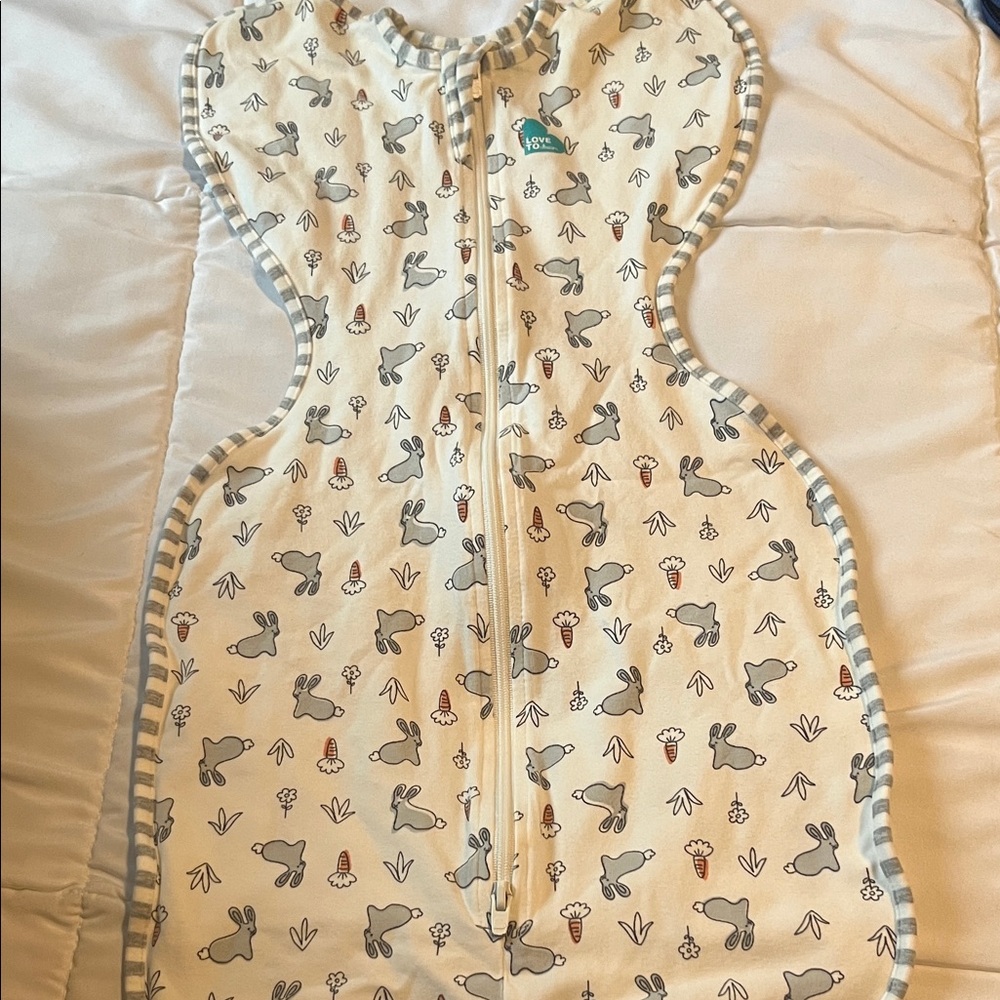 Love to dream Cream Sleep Sack with Gray Bunny & Orange Carrot Print
